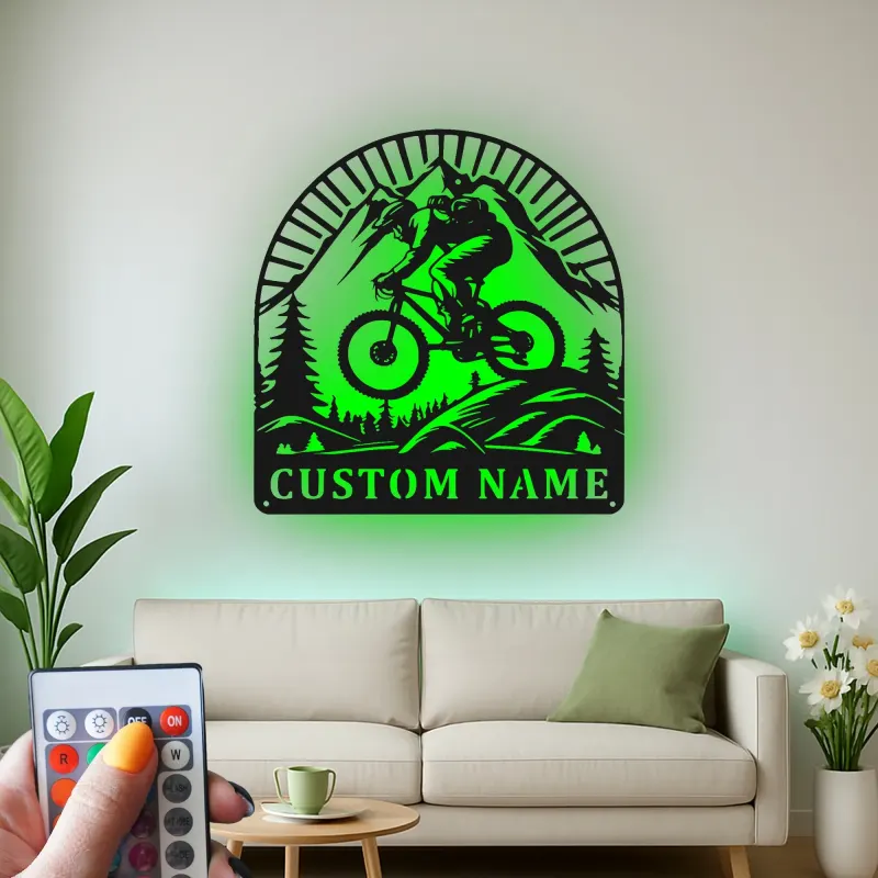 Arte in Metallo Mountain Biker | Insegna Nome Personalizzata con Luci LED | Regalo Personalizzato per Amanti dell'Avventura nel Ciclismo in Discesa