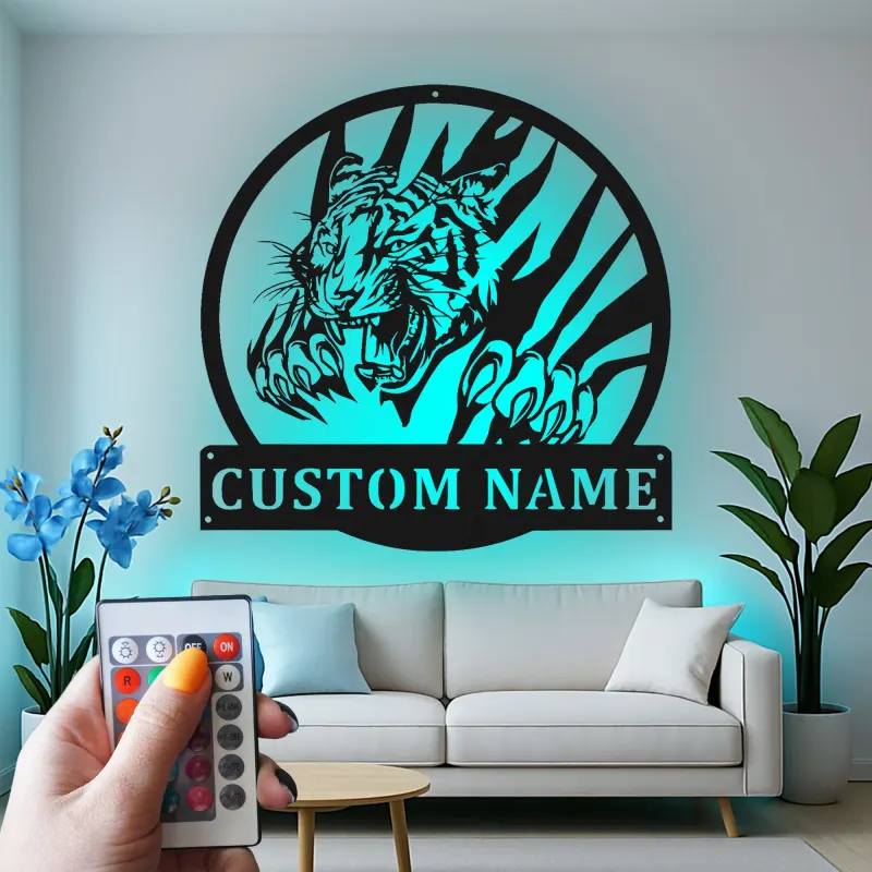 Insegna in metallo Tigre Ruggente | Arte Murale LED Personalizzata per Fauna Selvatica | Decorazione con Nome Personalizzato per Ufficio, Man Cave o Garage