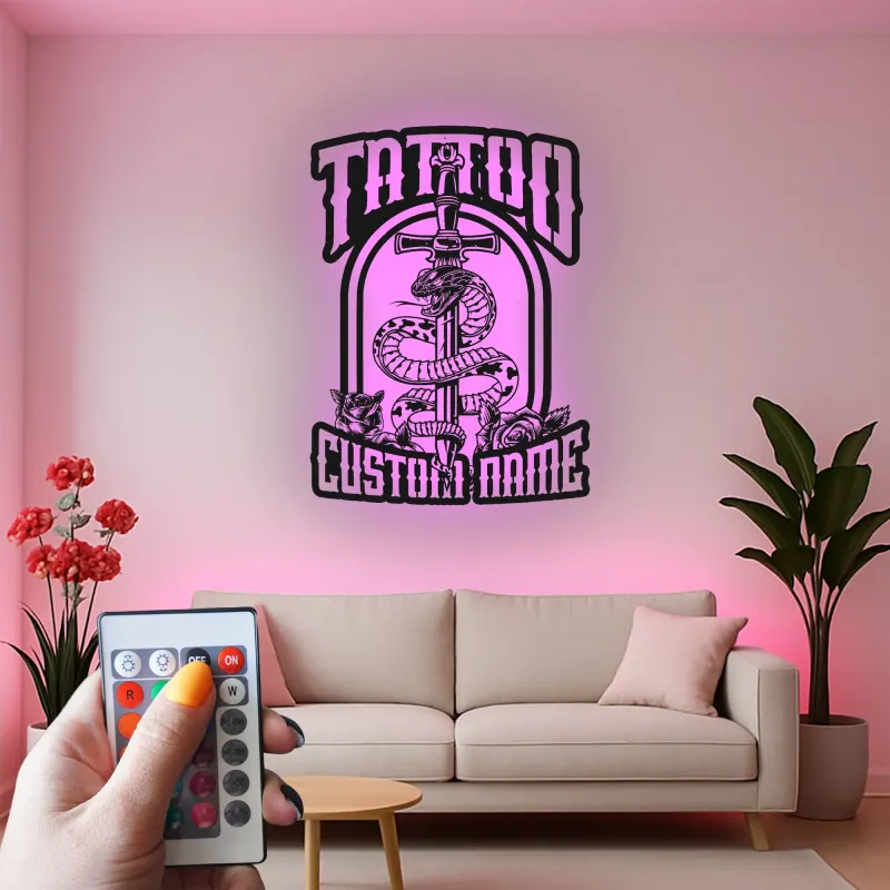 Panneau de Studio de Tatouage Personnalisé | Décoration Murale en Métal Rétroéclairée avec Serpent Gothique & Dague | Décor de Tatouage Personnalisé pour Artistes