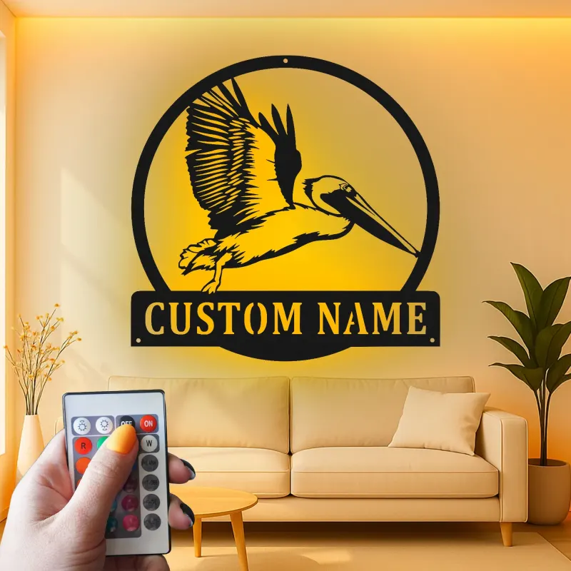 Insegna in metallo personalizzata con pellicano | Decorazione murale LED | Arredo nautico per la casa al mare | Regalo per casa sulla costa
