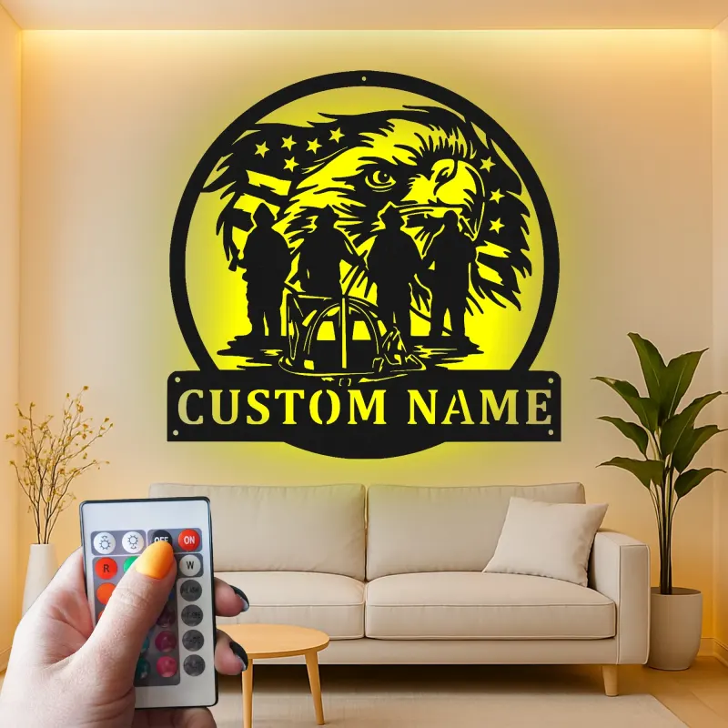 Regalo personalizzato per vigile del fuoco | Decorazione murale LED in metallo con aquila | Insegna con nome su misura per casa e ufficio