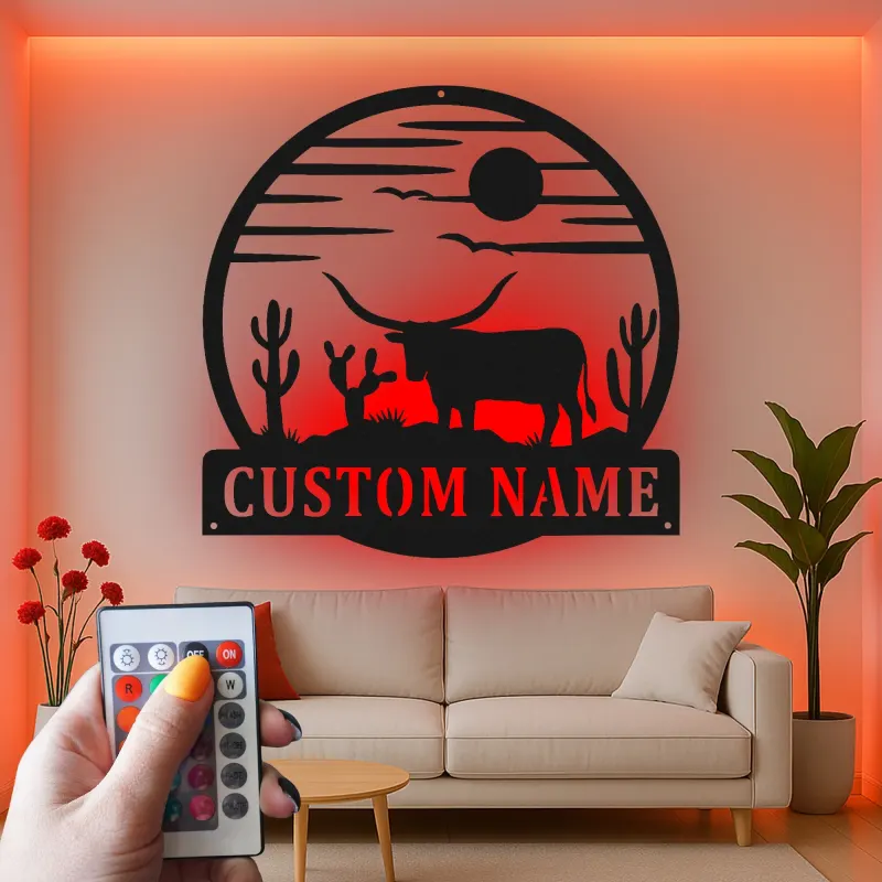 Insegna in metallo Texas Longhorn personalizzata | Insegna LED per ranch | Scena desertica per arredamento rustico