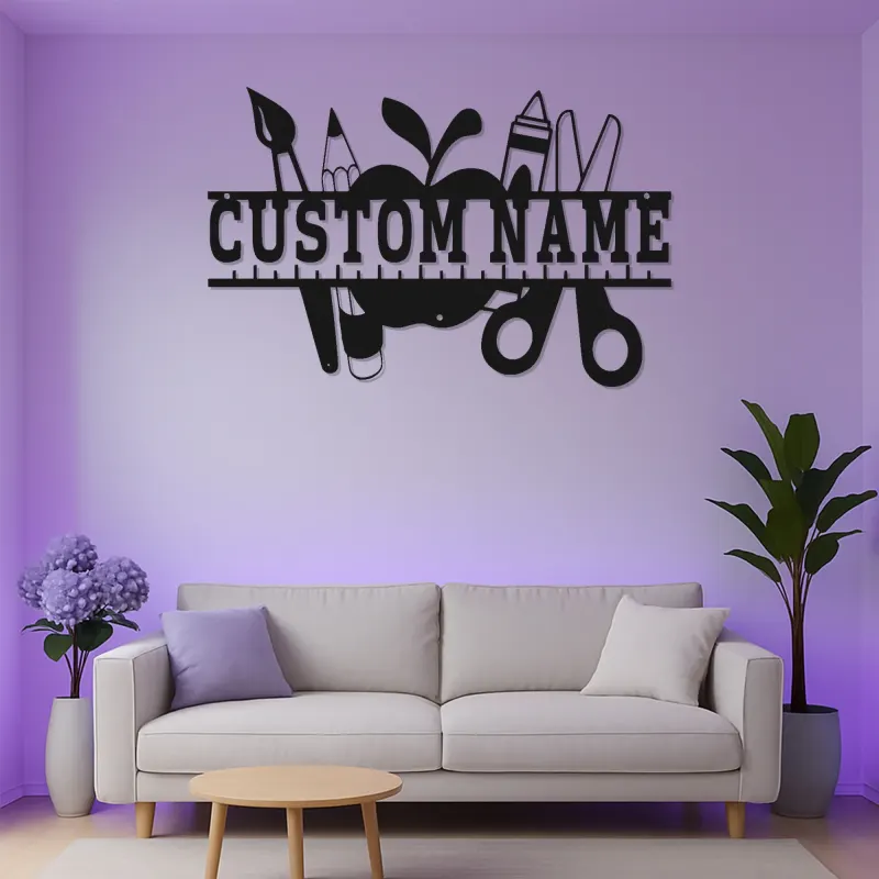 Insegna Nome Insegnante Personalizzata | Arte Murale in Metallo LED per Aula | Regalo Educatore Personalizzato | Decorazione a Tema Mela e Matita
