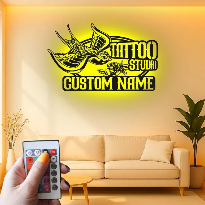 Personalisierter Tattoo-Studio-Schild | Handgefertigte Schwalbe Metall-Wandkunst mit LED | Vintage Tattoo-Künstler Geschenk | Retro Salon-Dekor