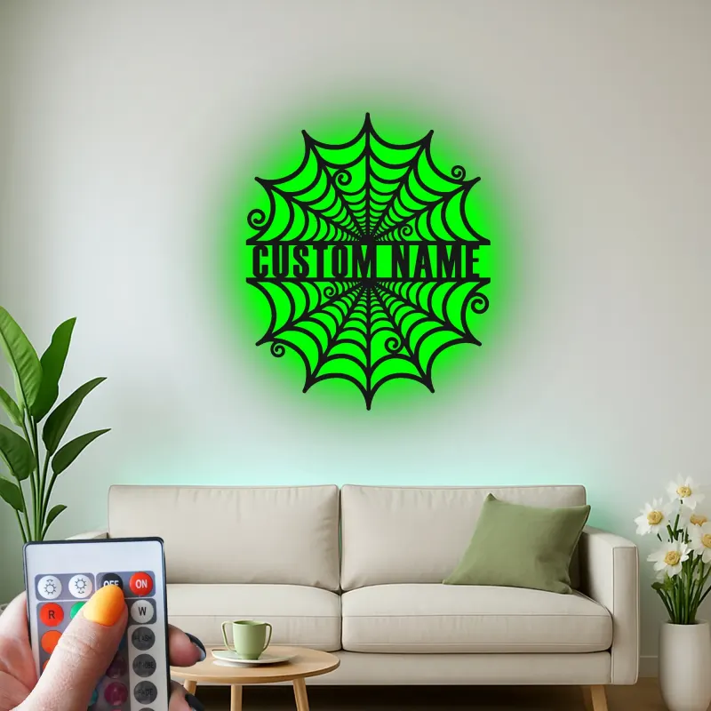 Personalisierte Spinnenweben-Metallschild | Personalisierte Gothic LED-Wandkunst | Gruseliges Halloween-Dekor Geschenk für Zuhause oder Geschäft