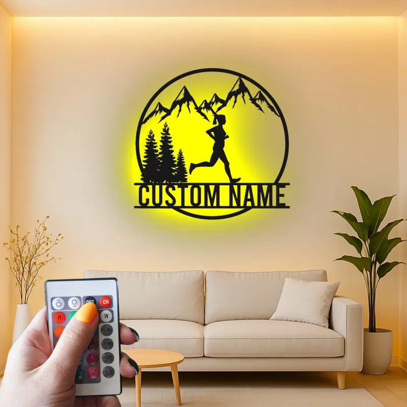Personalisierte Metall-Wandkunst mit LED-Beleuchtung für Läufer im Berglandschaftsdesign