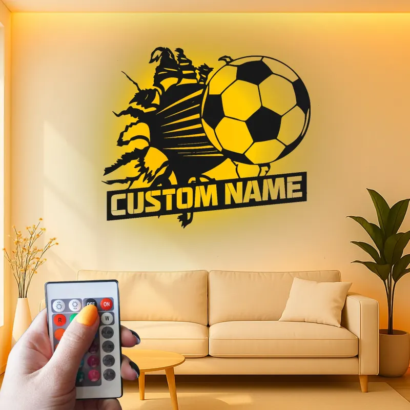 Insegna Nome Personalizzata per Calcio | Arte Murale in Metallo LED | Decorazione Sportiva Personalizzata per Camera dei Bambini | Regalo per Giocatore di Calcio