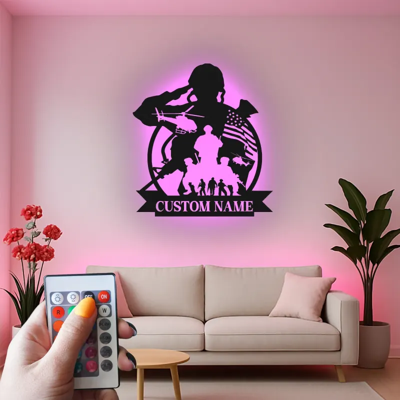 Arte murale in metallo militare personalizzata | Insegna LED patriottica con soldato | Regalo personalizzato per veterani per man cave