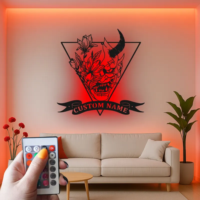Décoration murale en métal personnalisée Masque Oni avec rétroéclairage LED Cadeau unique pour les amateurs d'art japonais Décoration intérieure avec nom personnalisé