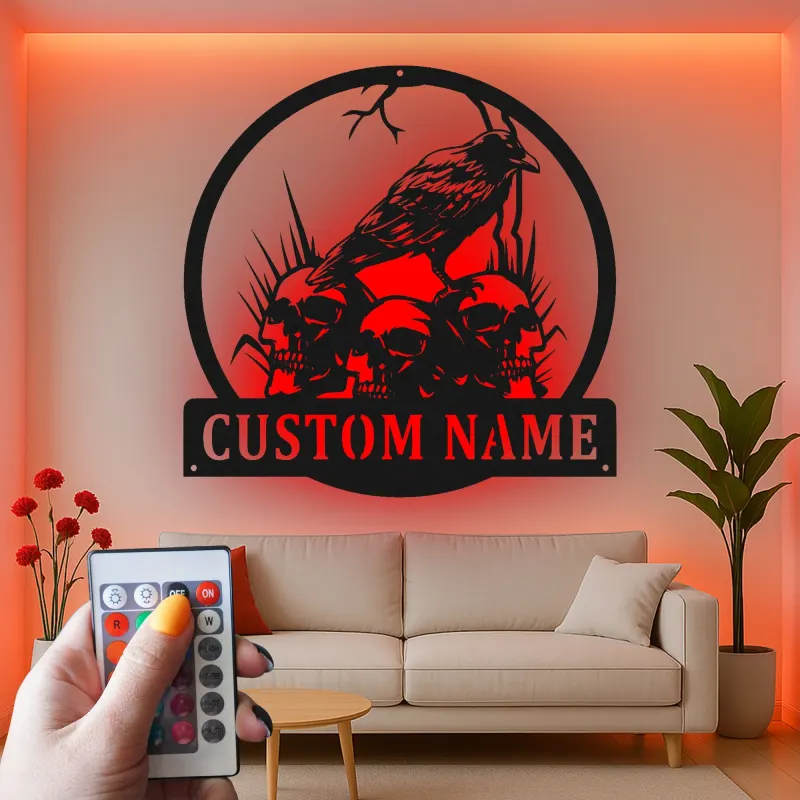 Plaque LED corbeau gothique personnalisée | Décoration murale crâne personnalisée | Décor corbeau spooky pour Halloween et la maison | Plaque prénom sur mesure
