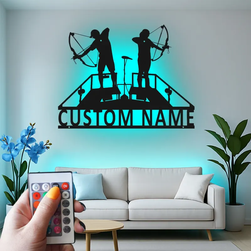 Personalisierte LED-Beleuchtung Metall-Wandkunst mit Bogenschützen-Silhouette – Geschenk für Bogenschützen, Spielzimmer oder Man Cave Dekor