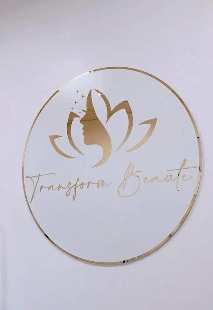 Custom Round Acrylic & Metal Salon Logo Sign | Personalized Business Name Signage for Spa & Beauty Studio Decor