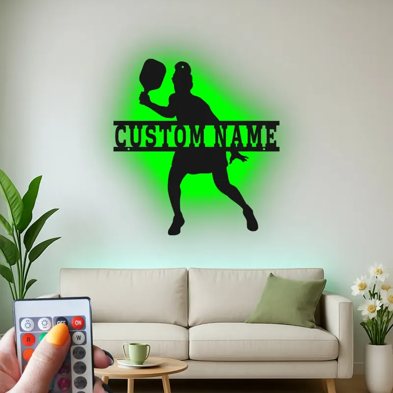 Insegna LED personalizzata per pickleball | Arte murale in metallo con nome per lei | Regalo per atleta donna | Decorazione per game room