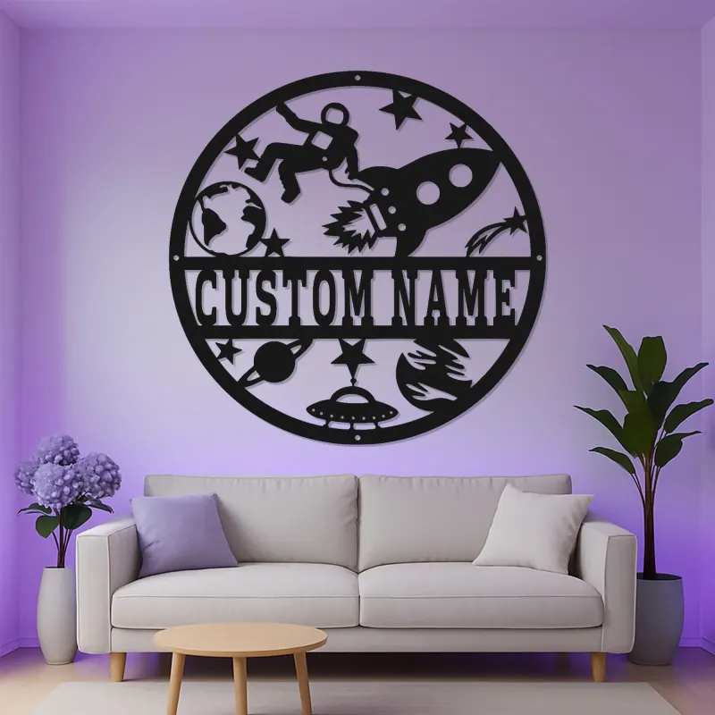 Insegna in metallo astronauta personalizzata | Arte murale LED con razzo spaziale | Decorazione per cameretta a tema spazio | Targa premium per nursery