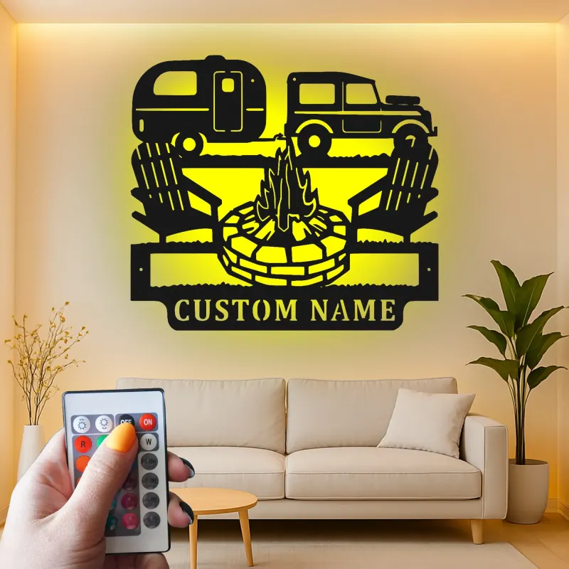 Personalisierte LED-Metall-Wandkunst mit Camping-Szene – Geschenk für Wohnmobilfahrer, Outdoor-Terrassendeko