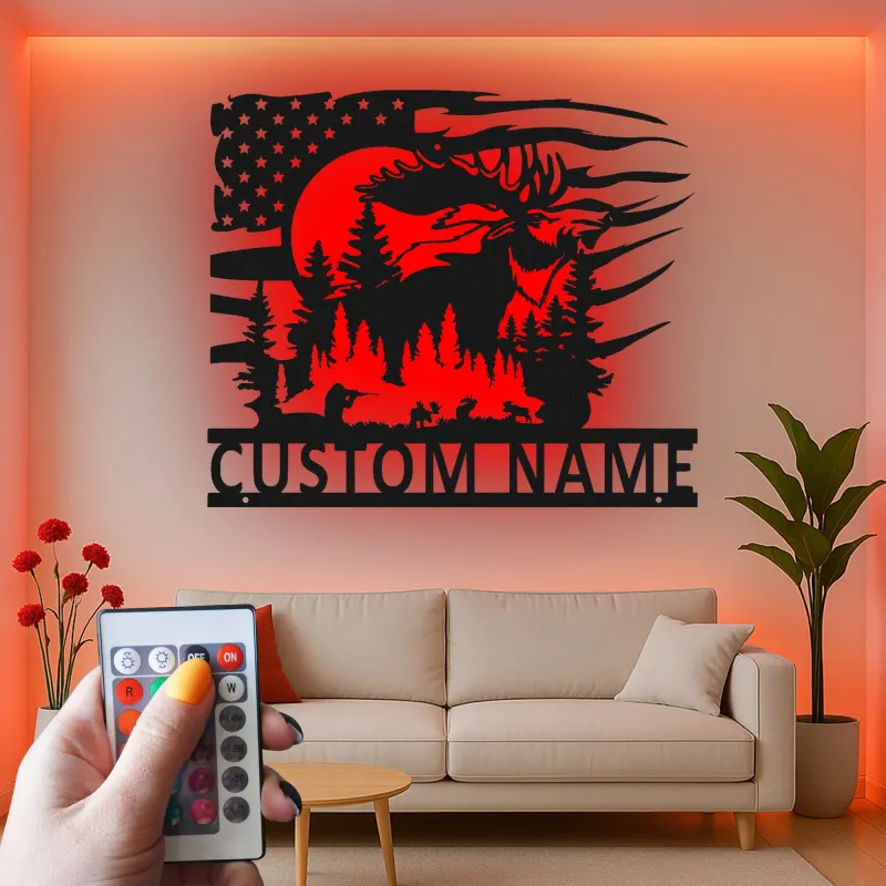 Insegna in metallo personalizzata con alce | Arte da parete faunistica LED con bandiera americana | Decorazione e regalo per cabin di cacciatori